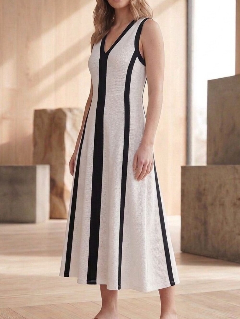 BNWT Andrew Marc V-Neck White Dress w/Black Vertical Stripes Fully Lined Size 12
